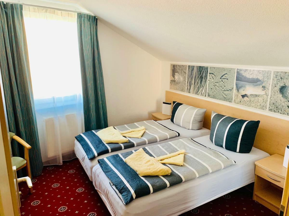 Hotel-Pension "Petridamm" Rostock Extérieur photo